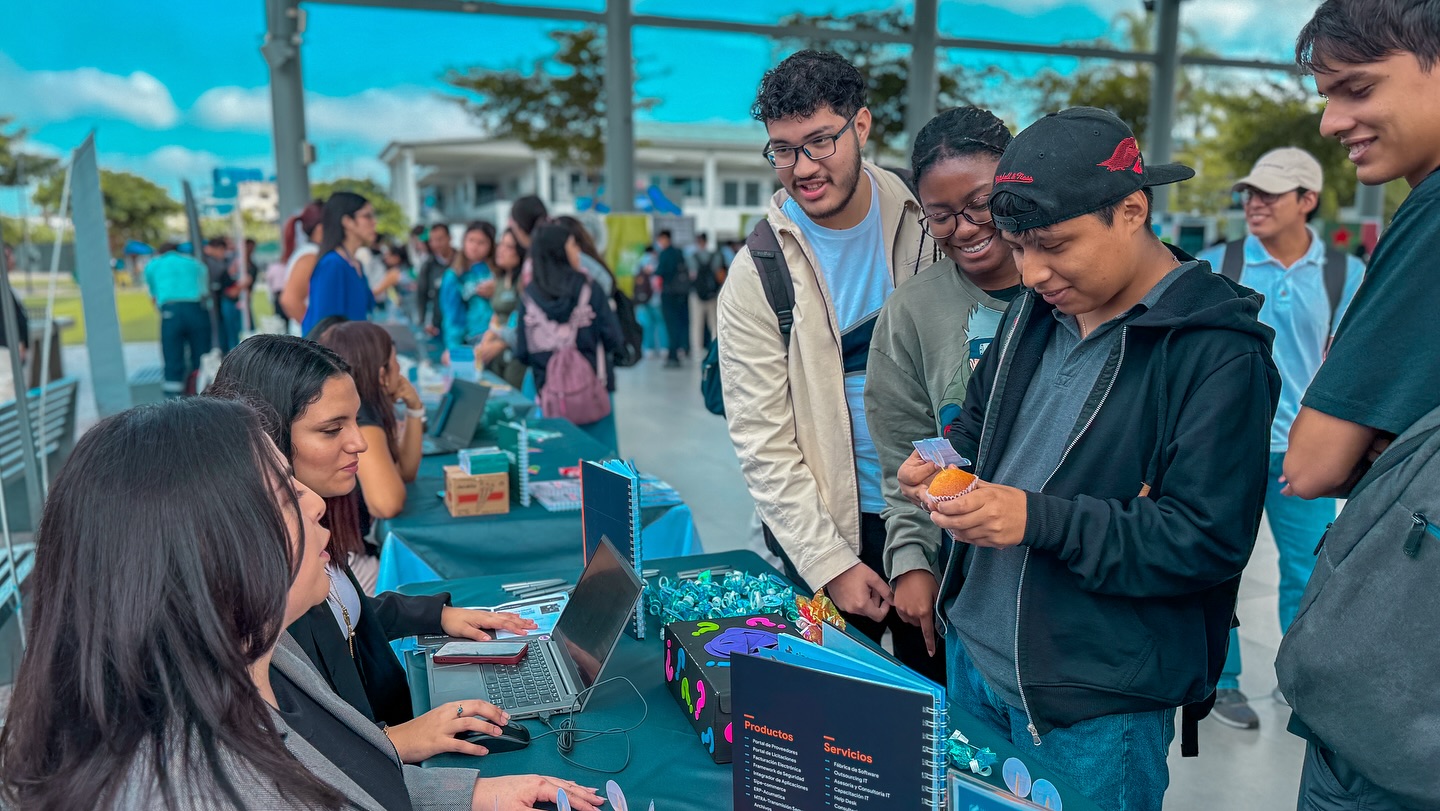 Feria-Ecotec-Campus-Juan-Tanca-Marengo-2.jpg