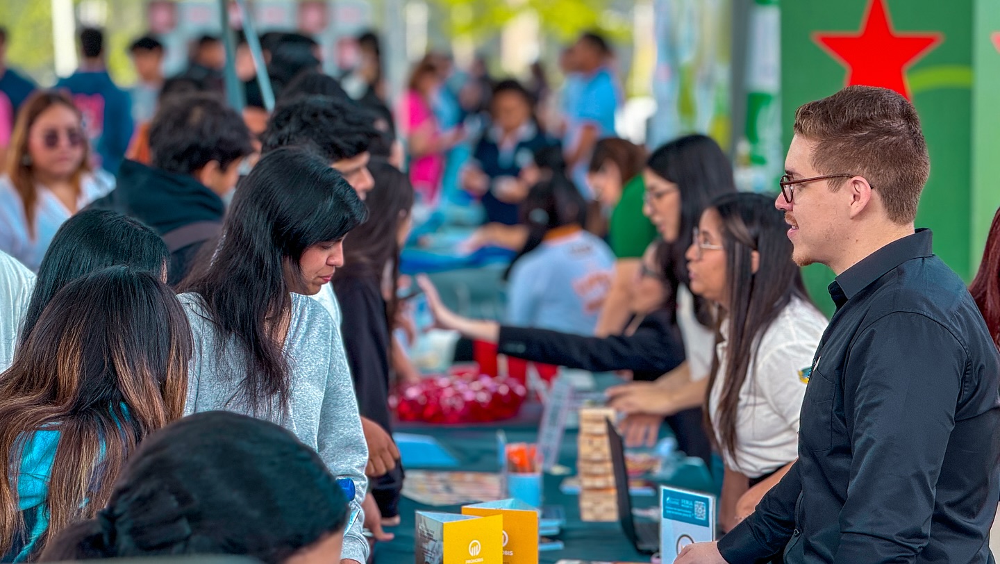 Feria-Ecotec-Campus-Juan-Tanca-Marengo-4.jpg