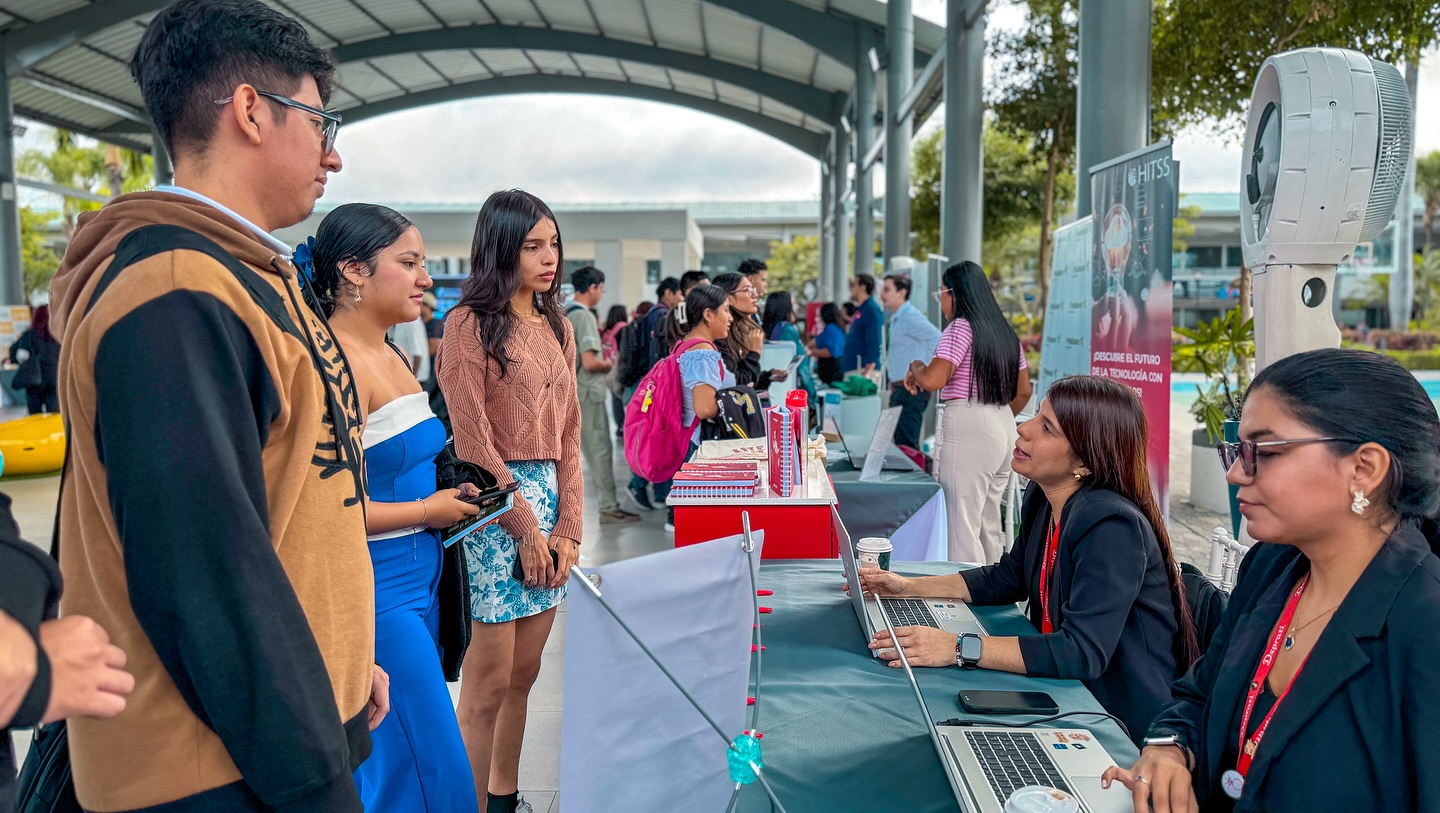 Feria-Ecotec-Campus-Juan-Tanca-Marengo-8.jpg